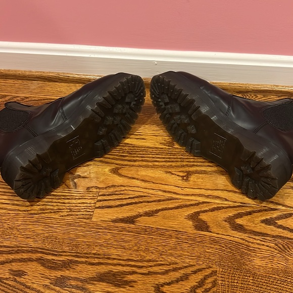 Doc Martens Ladies 11 Slip On Platform - Picture 3 of 4